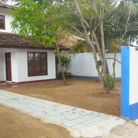 Seaview Paradise Inn Weligama Exteriör bild